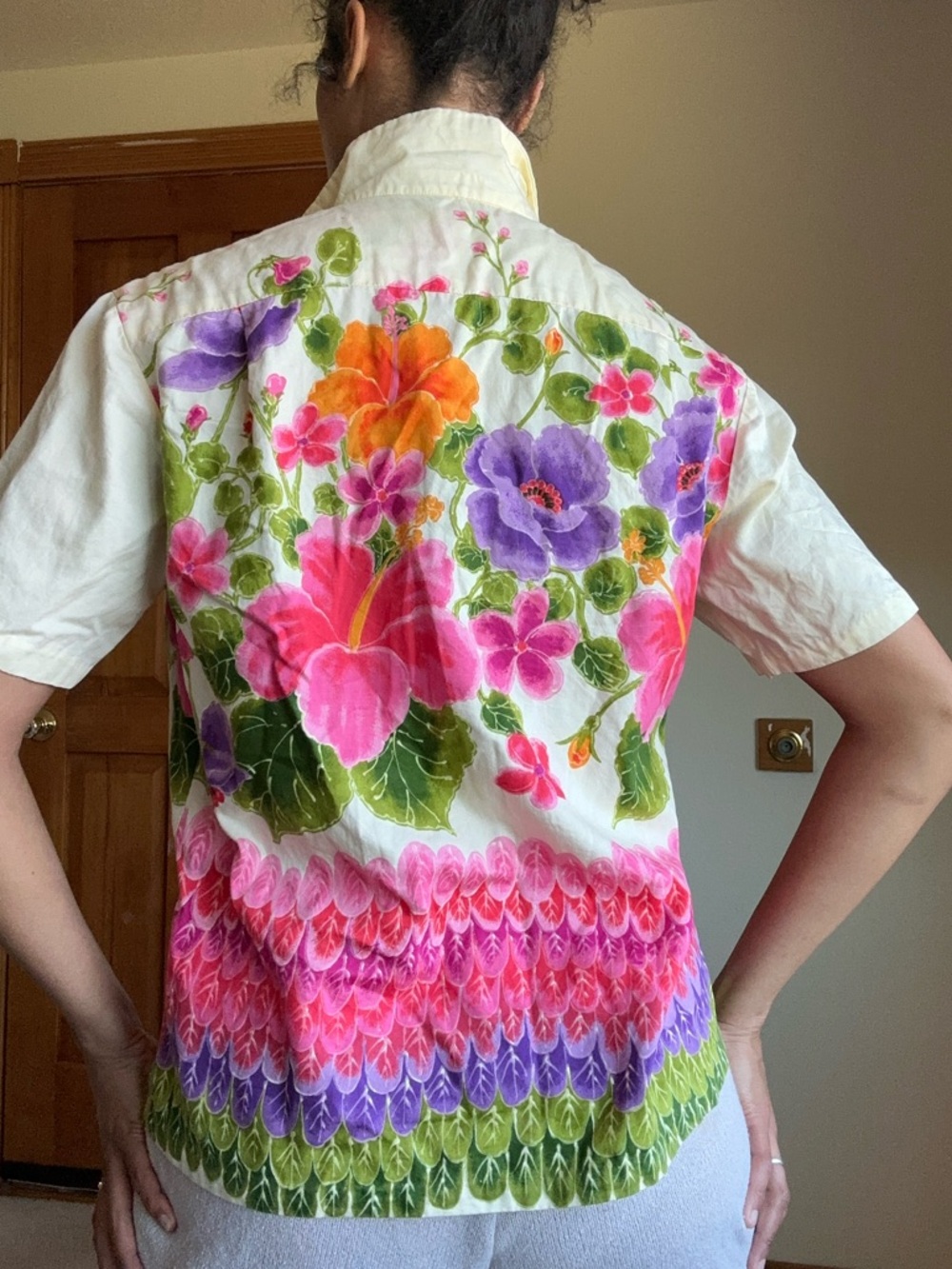 Authentic women’s Hawaiian shirt - Picture 3 of 7